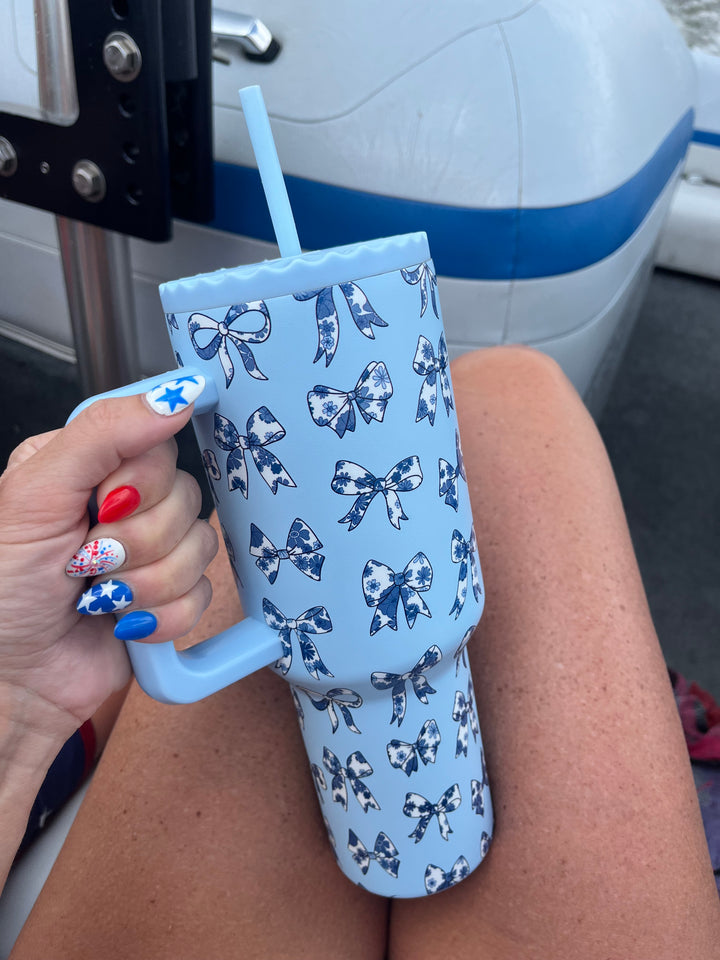Chinoiserie Coquette Bows Tumbler