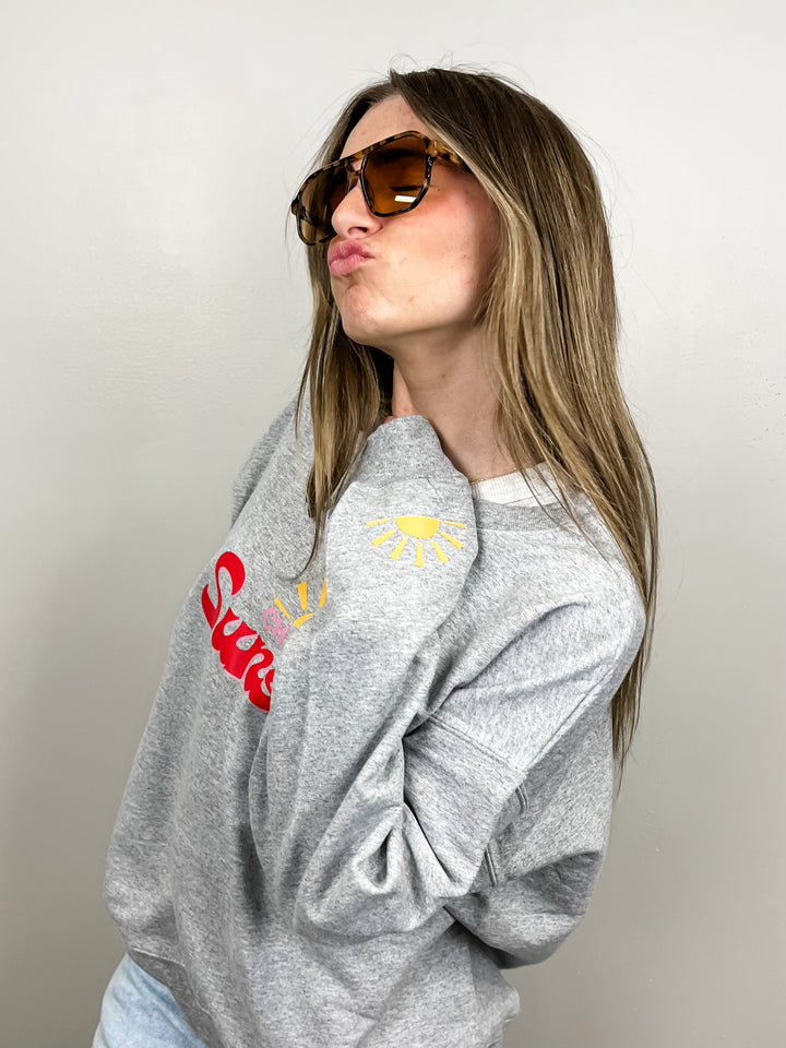 M - Chasing Sunsets Graphic Sweatshirt