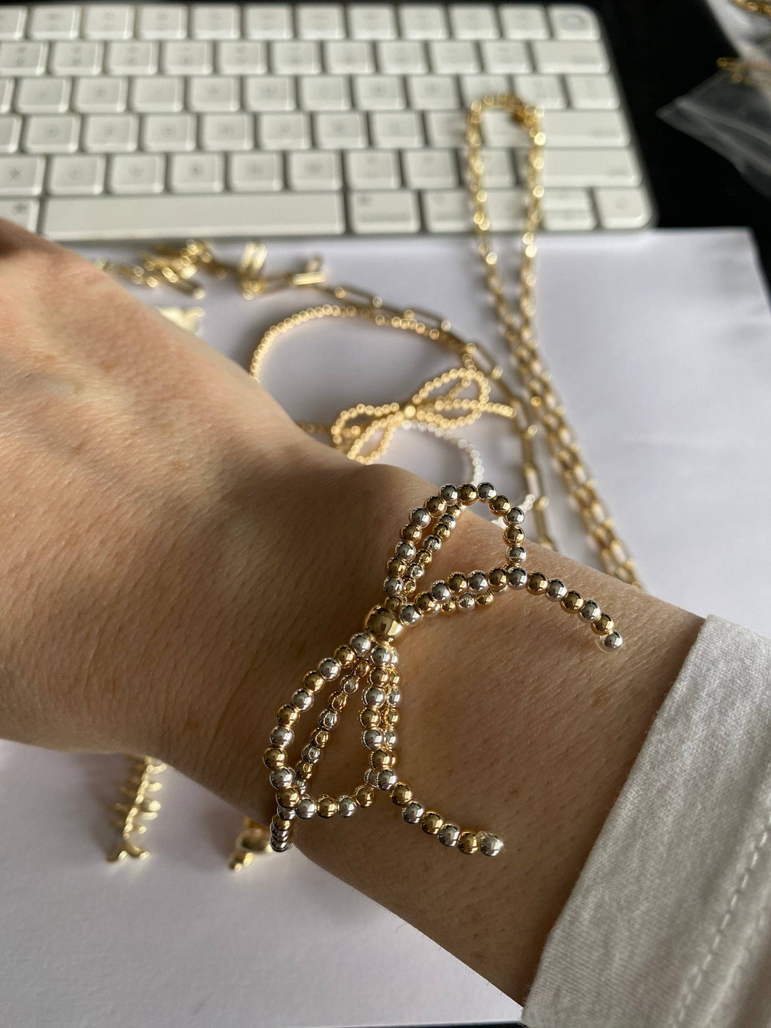 Stretchy Bow Bracelet