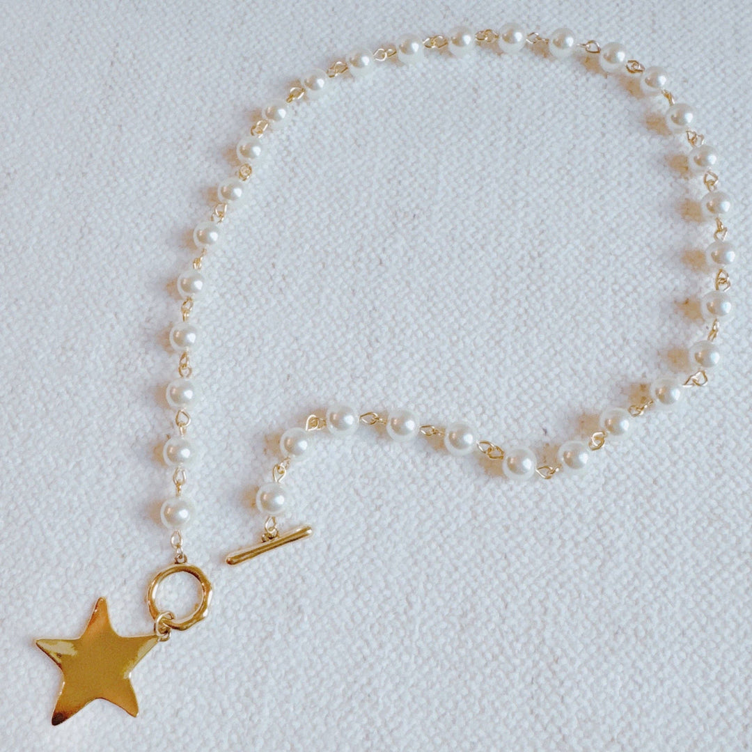 Molten Gold Star Pearl Necklace