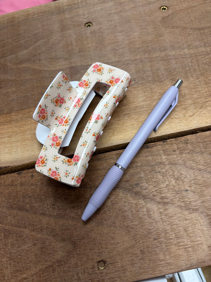 Claw Clip – Endless Daydream Cream