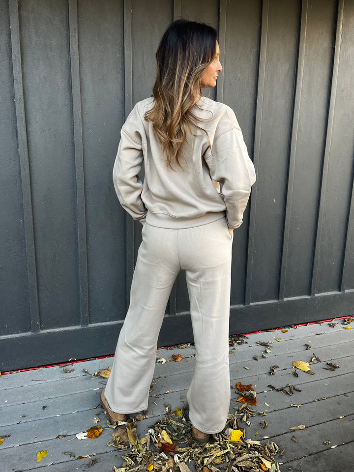 Cozy Fleece Pullover & Sweatpants Set