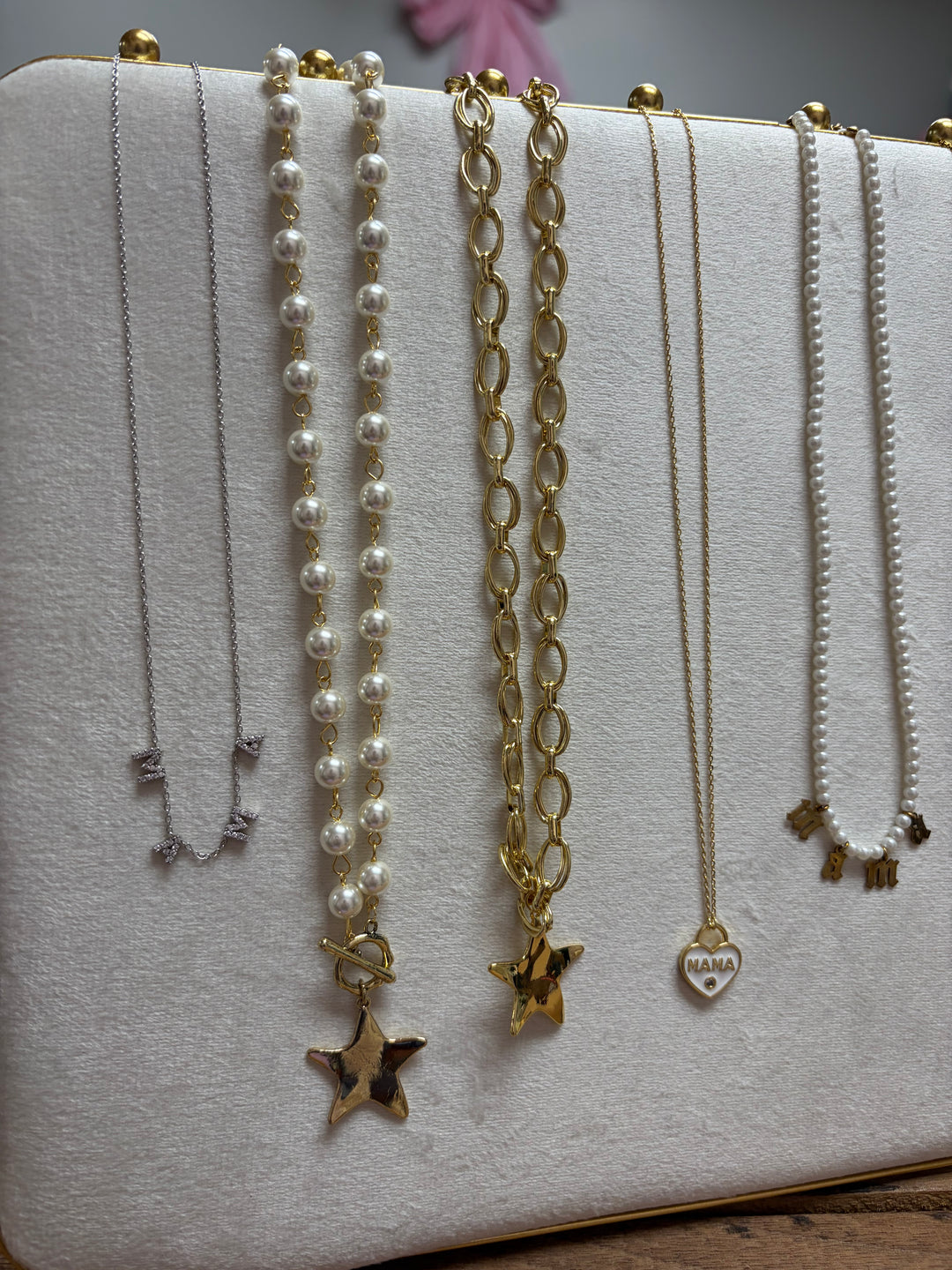 Molten Gold Star Pearl Necklace