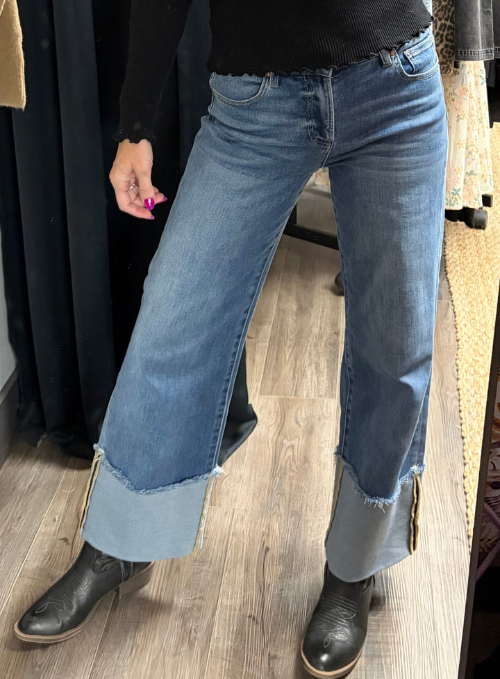 Medium blue risen jeans denim with large cuff