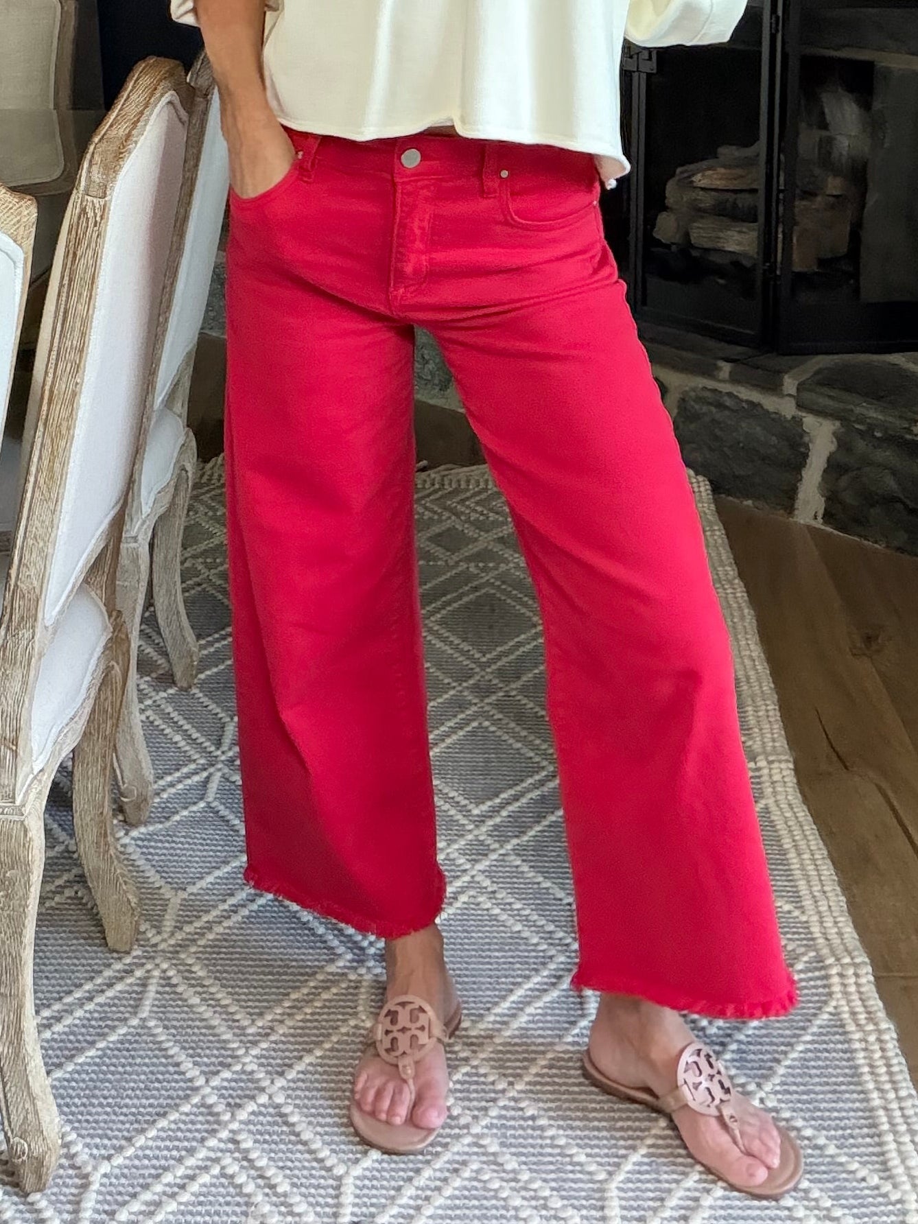 Red scarlet crimson risen cropped jeans