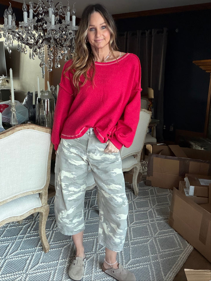 Cropped camo barrel jeans