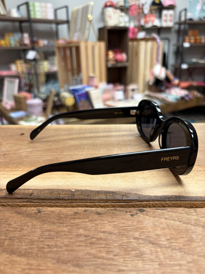 Aria Oval Sunglasses