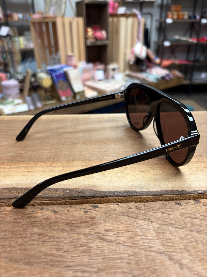 Maxwell Unisex Aviator Sunglasses