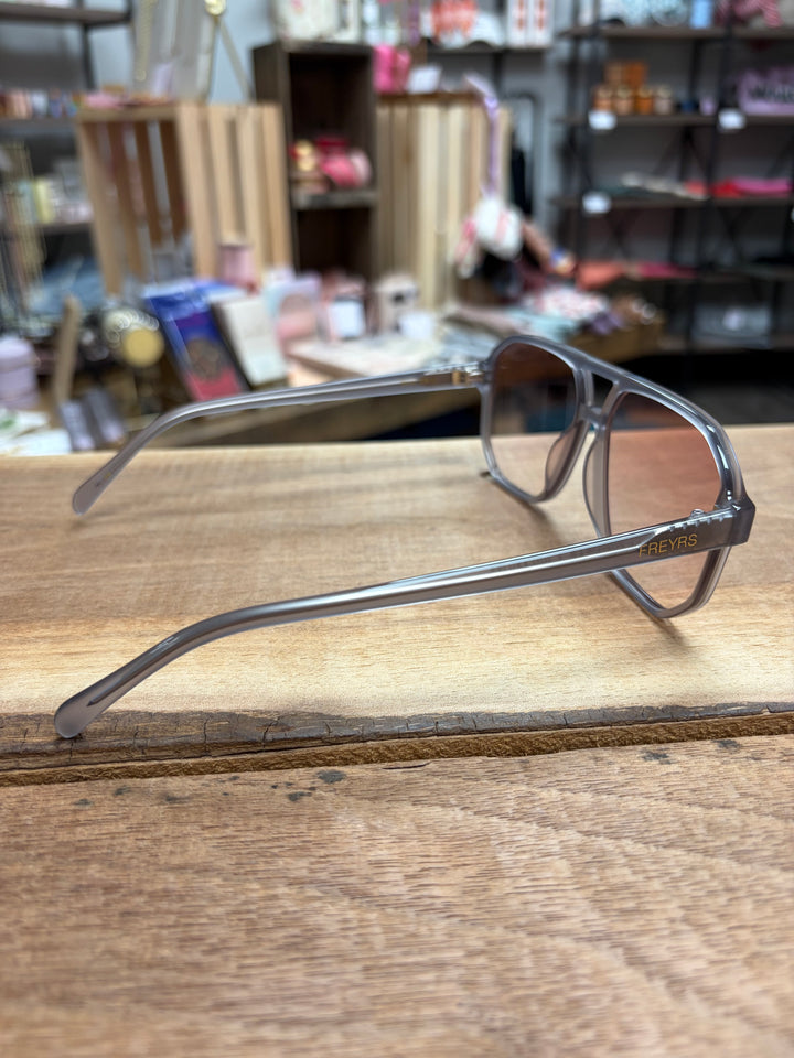 Billie Unisex Aviator Sunglasses