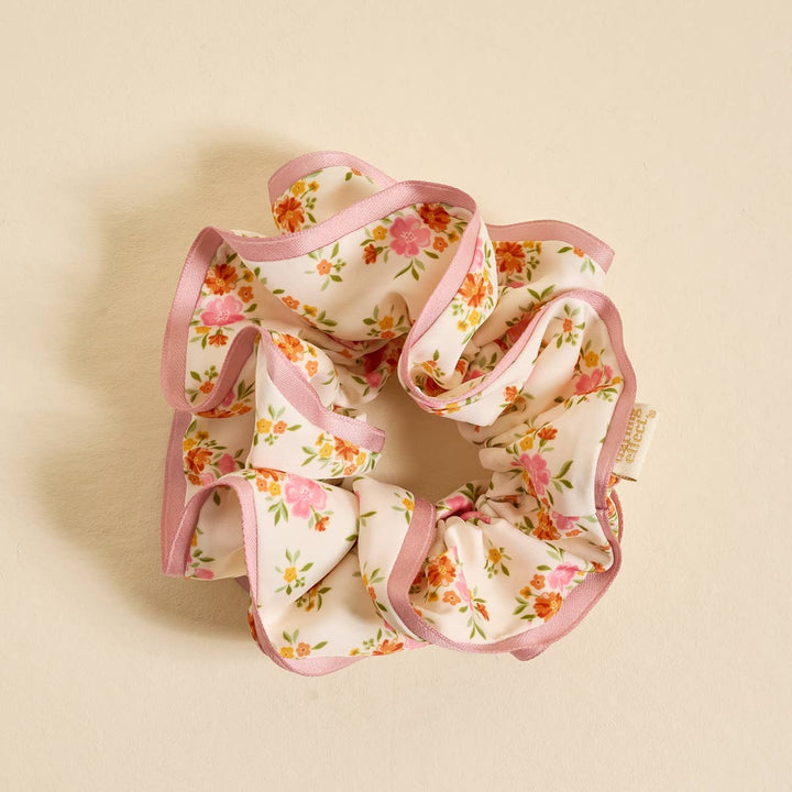 Hair Scrunchie – Endless Daydream Cream